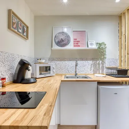 Antoine Joli Gare De ! Apartment